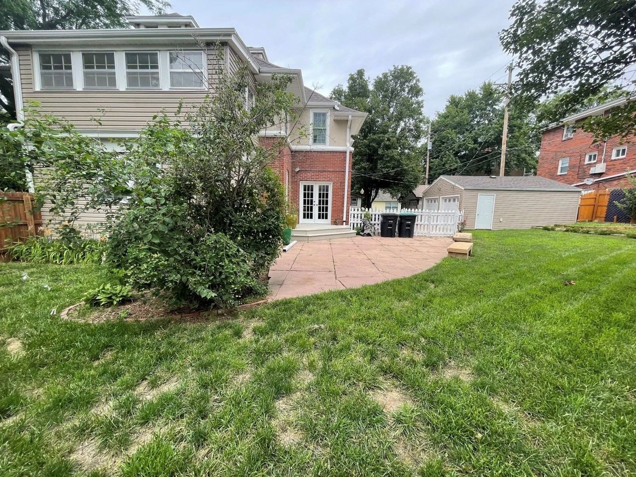 307 N 41st St - Photo 3 of 29