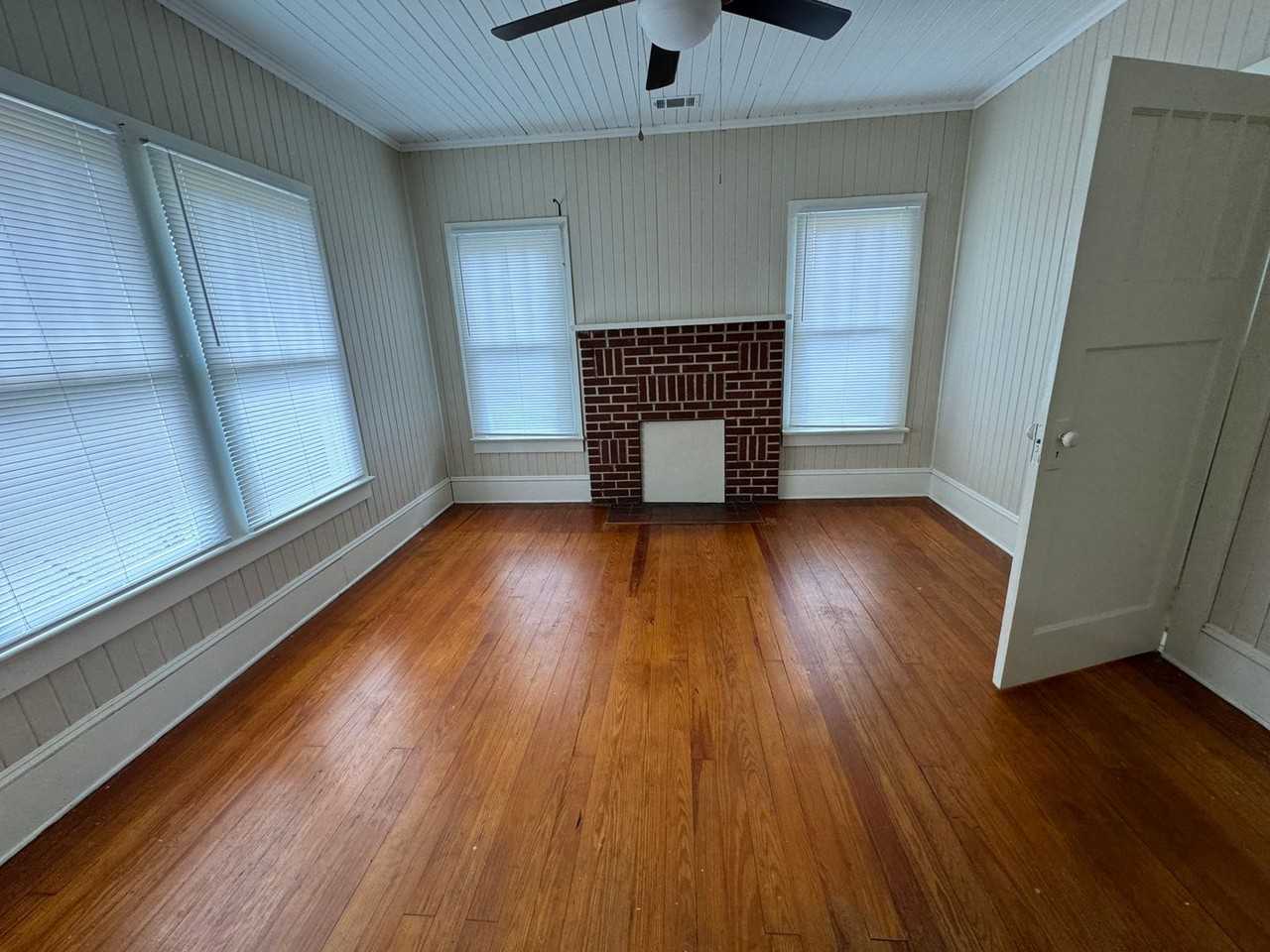 6110 Burkhalter Rd - Photo 2 of 11