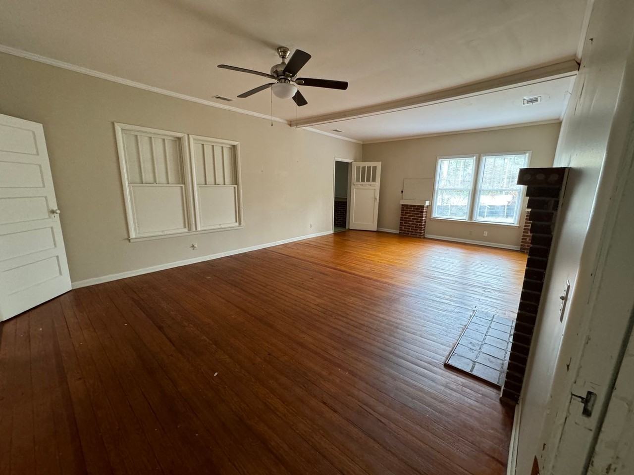 6110 Burkhalter Rd - Photo 3 of 11
