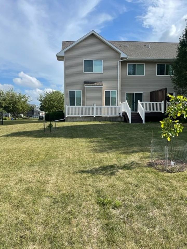 1010 Maple Street - Photo 4 of 37