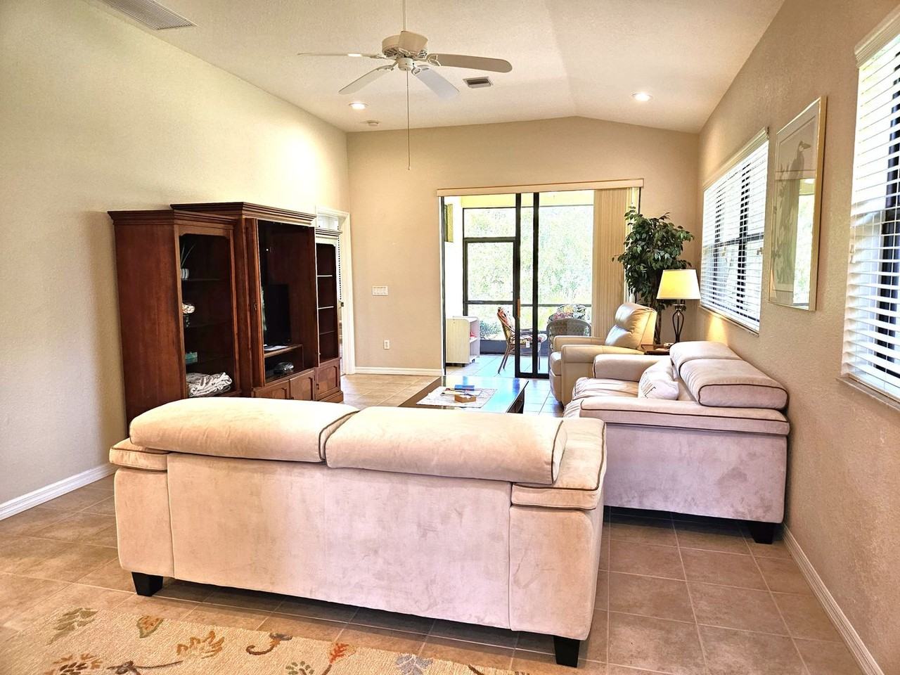 4528 Cancello Grande Ave - Photo 6 of 43