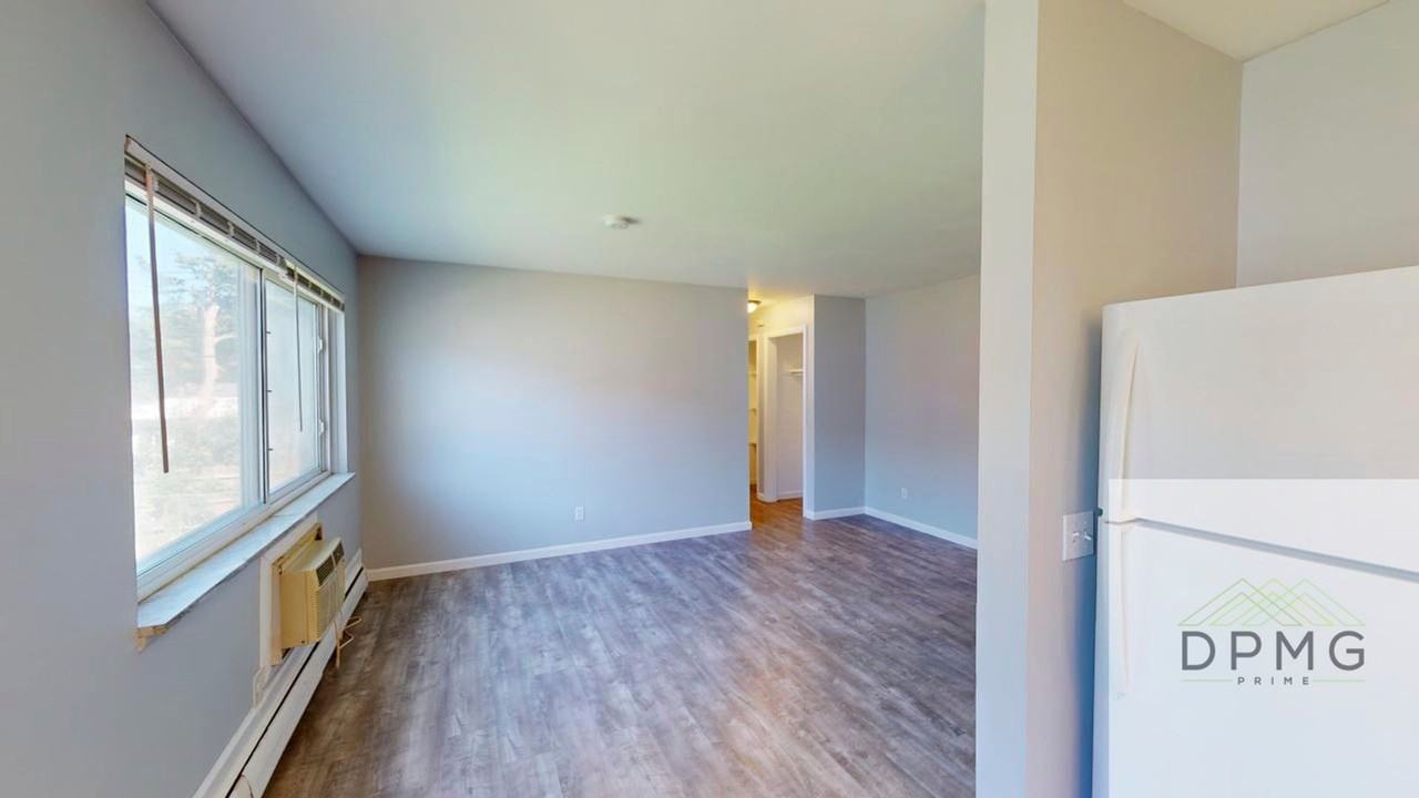 3006 Harwick Dr. Lansing, MI 48917 - Photo 5 of 25