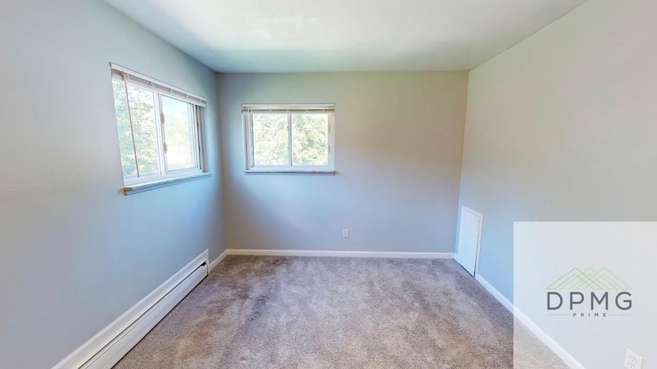 3006 Harwick Dr. Lansing, MI 48917 - Photo 7 of 25