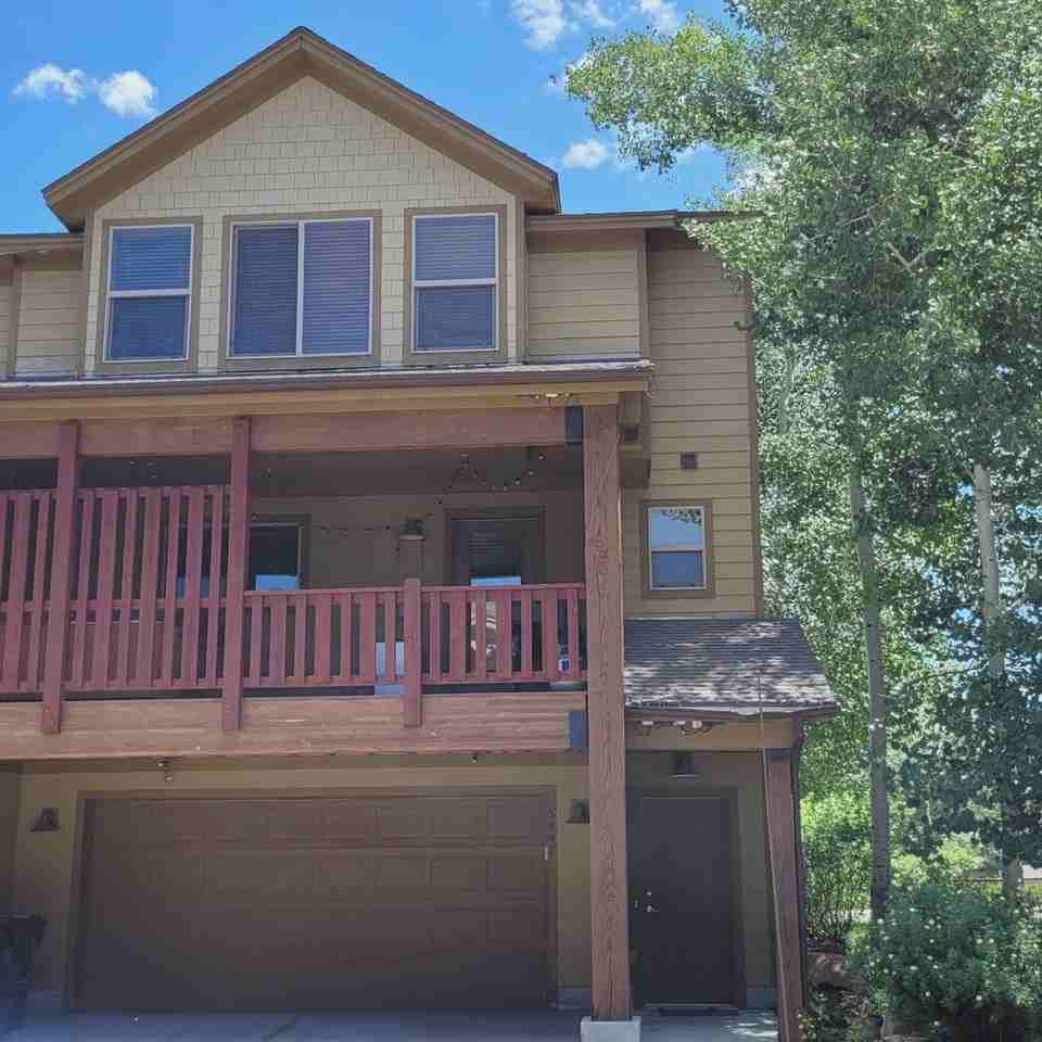 5447 Bobsled Blvd - Photo 2 of 32