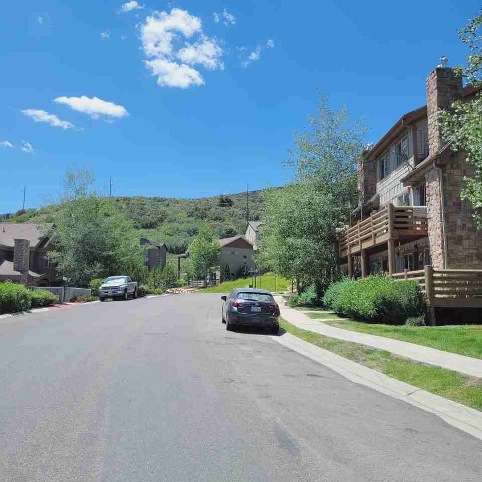 5447 Bobsled Blvd - Photo 7 of 32