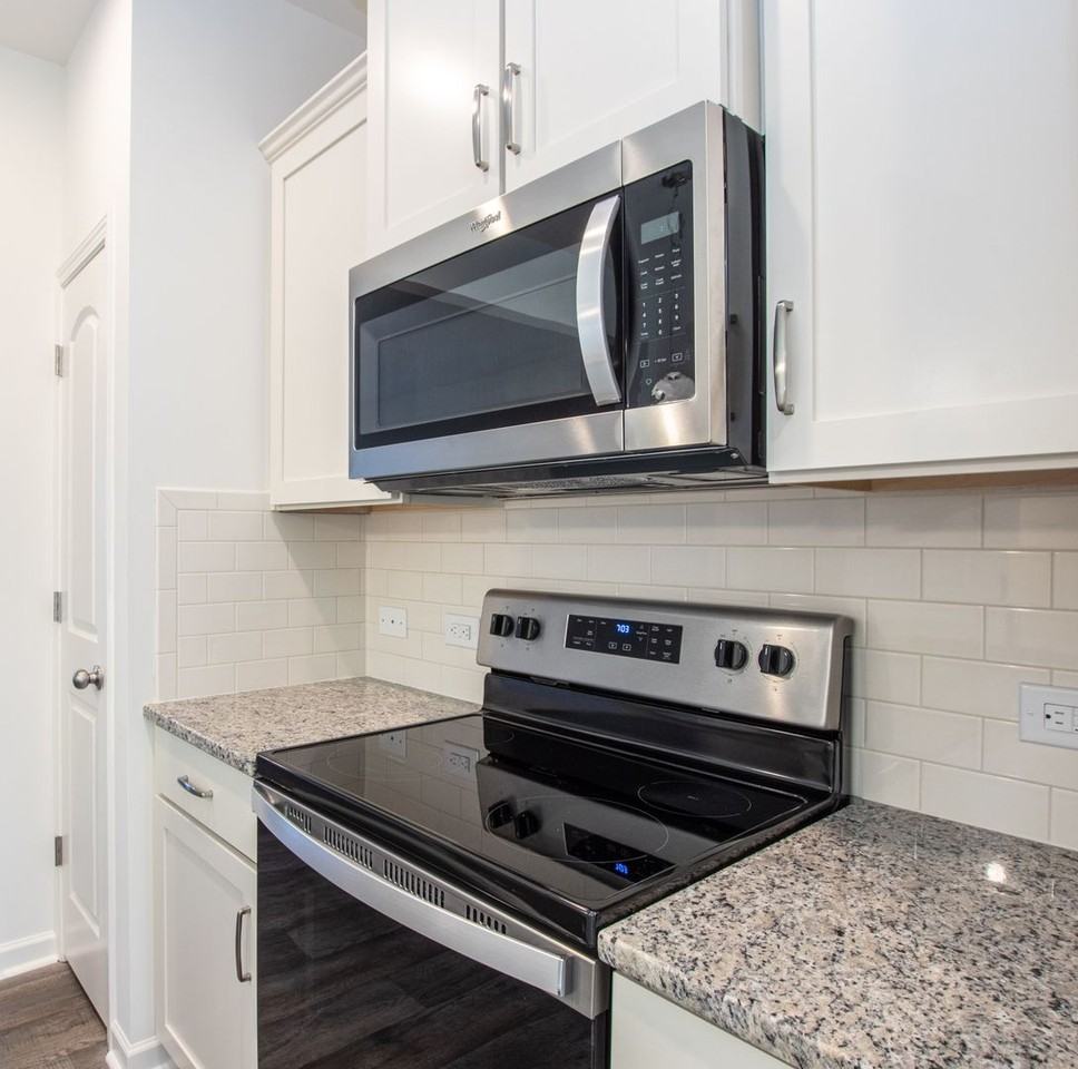 8557 Forest Point Rd Nw - Photo 7 of 20