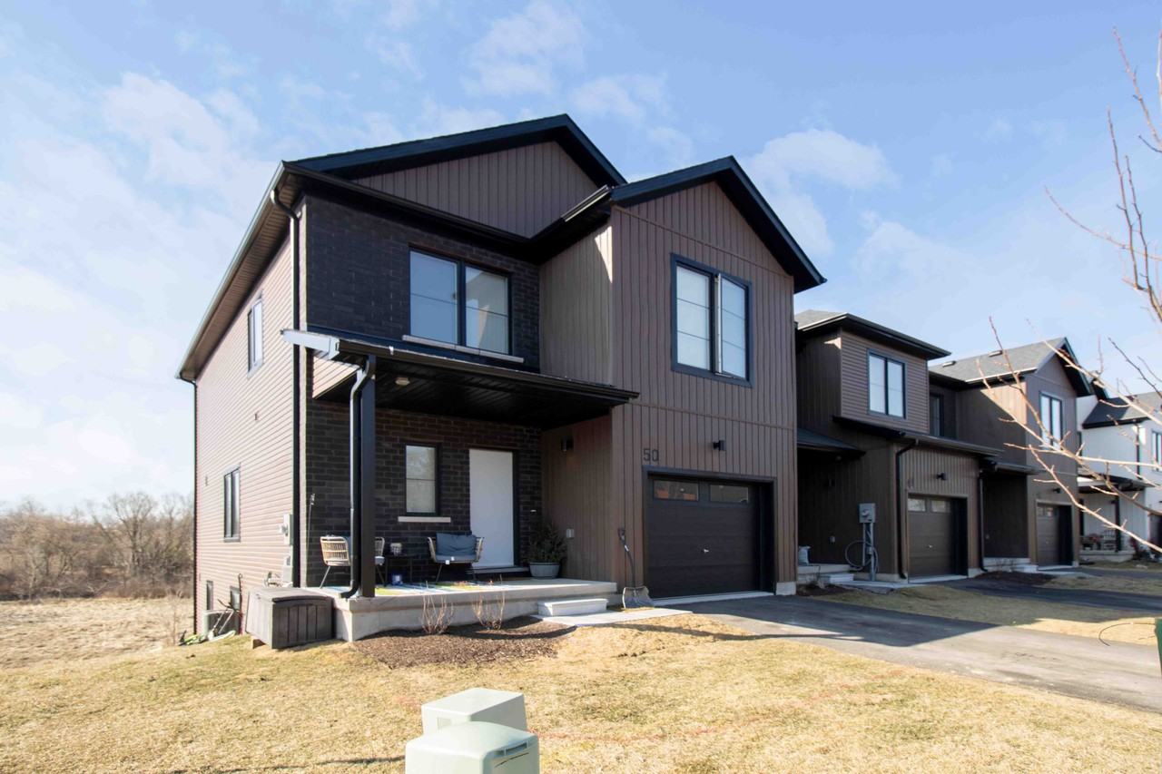 23 Edenridge Drive - Photo 2 of 37