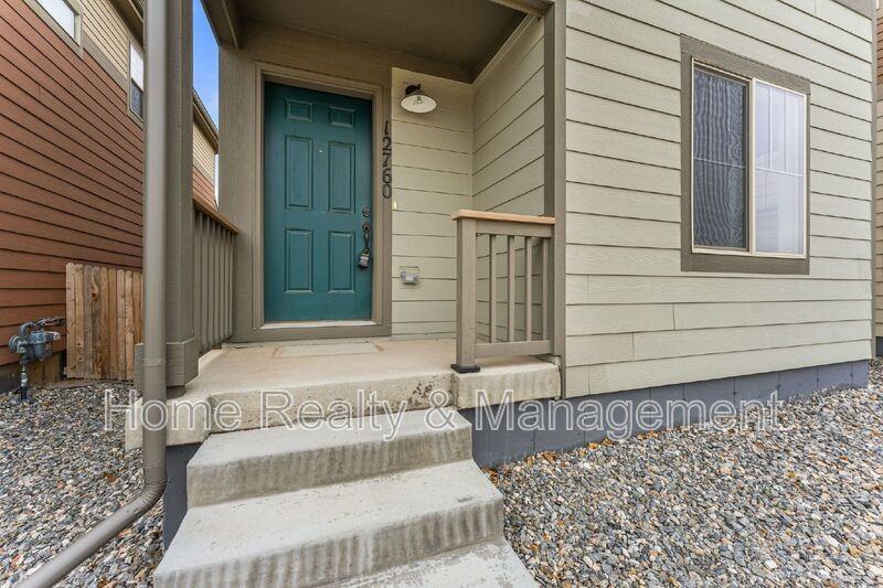 12760 Tamarac St - Photo 4 of 32