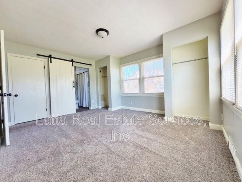 1203 W Beverly Rd - Photo 6 of 12