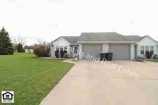 1421 Fieldstone Dr - Photo 1 of 1