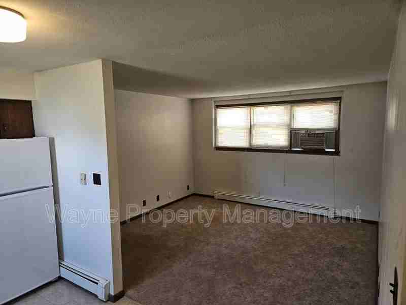 1215 2nd St #1 - Photo 7 of 10