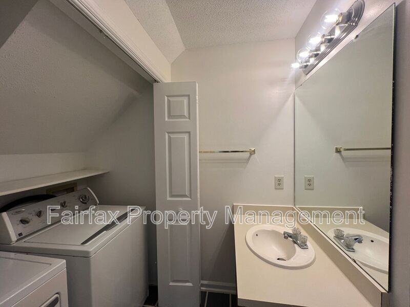 112 Greenmont Ln - Photo 7 of 21