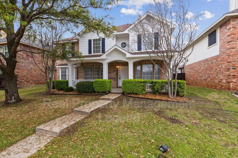 5012 Boxwood Ln - Photo 2 of 32