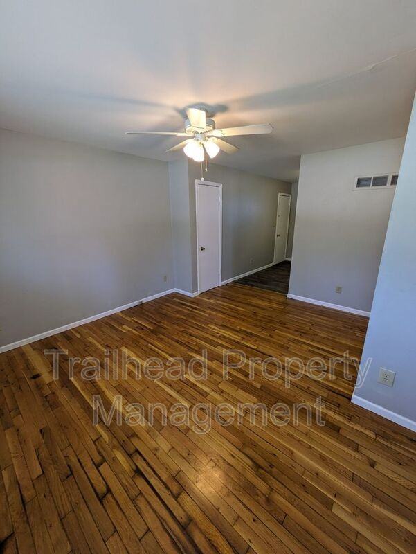 110 S High St - Photo 4 of 14