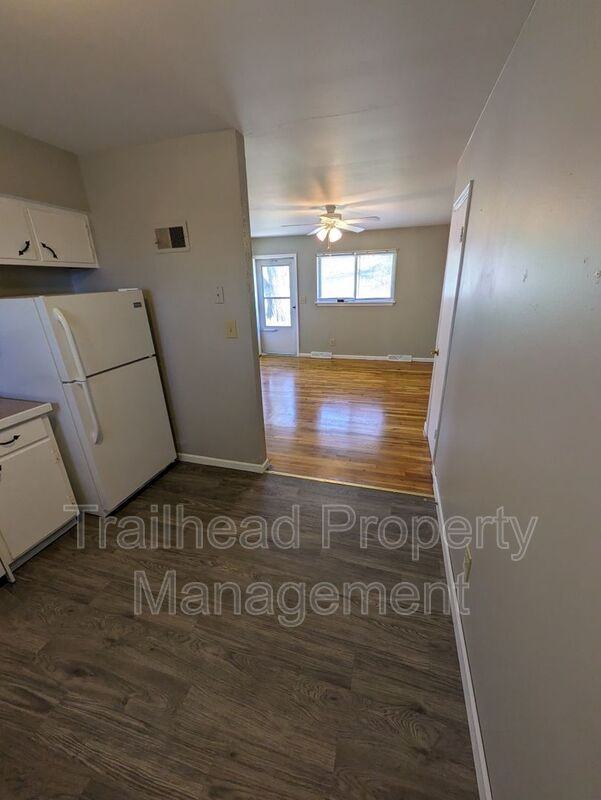 110 S High St - Photo 6 of 14