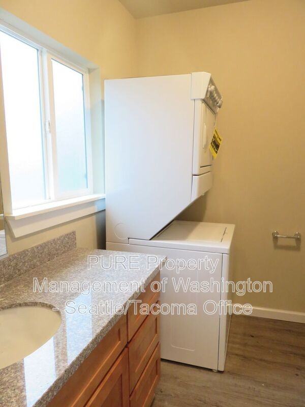 202 Solberg St Sw #C - Photo 5 of 6
