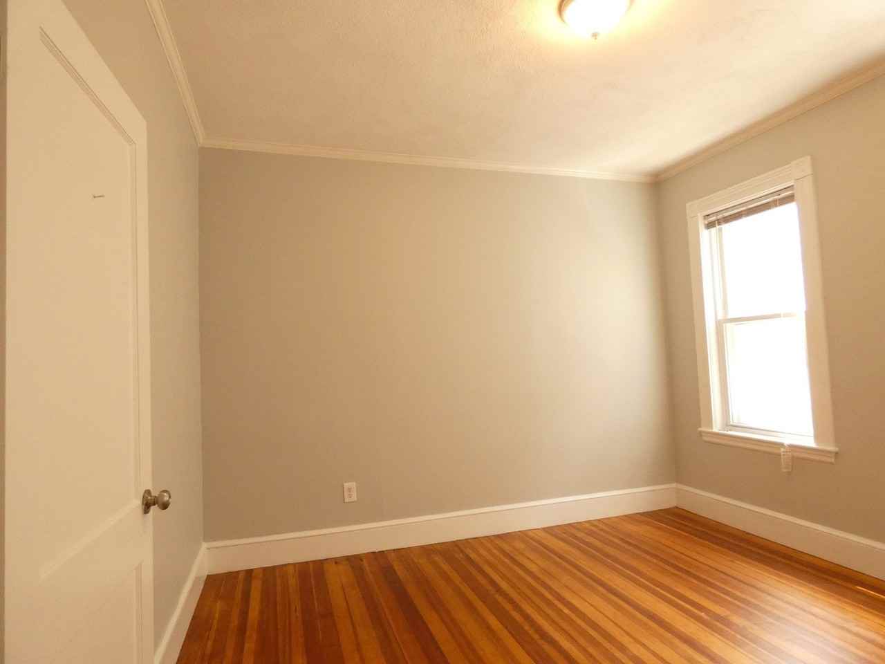 77 Saint Andrew Rd #2 - Photo 5 of 10