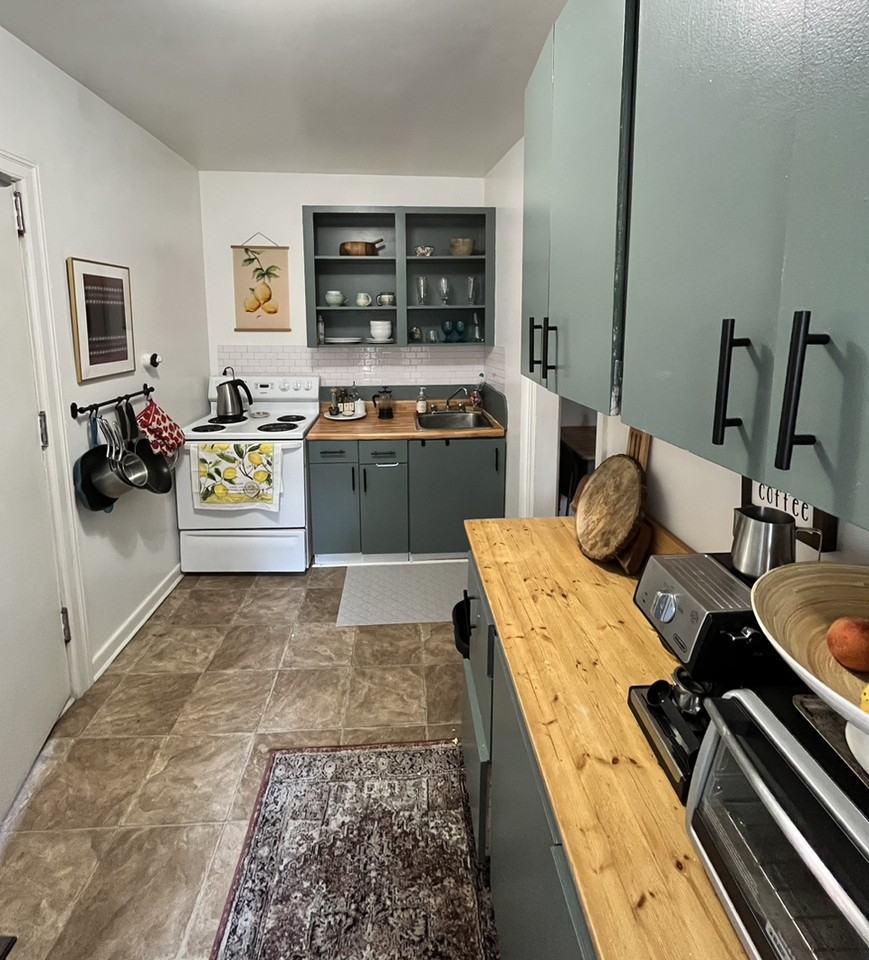 555 Gilmour St - Photo 5 of 6