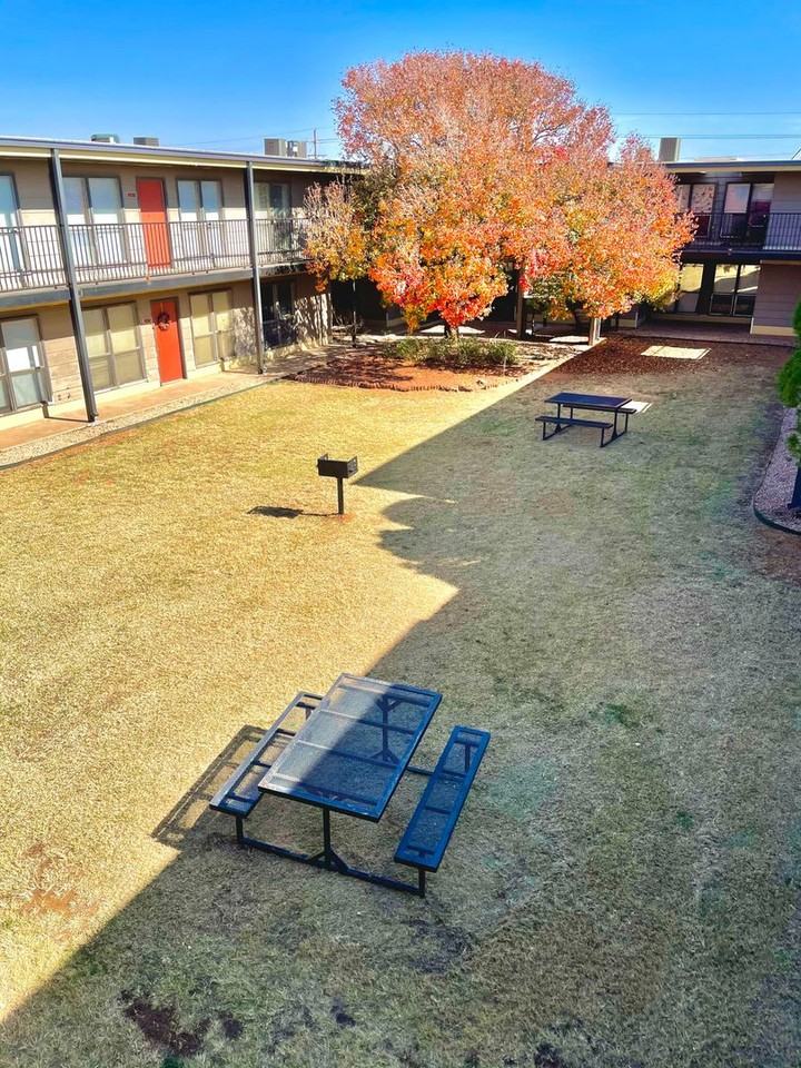 Windmill Apartments - Photo 7 of 40
