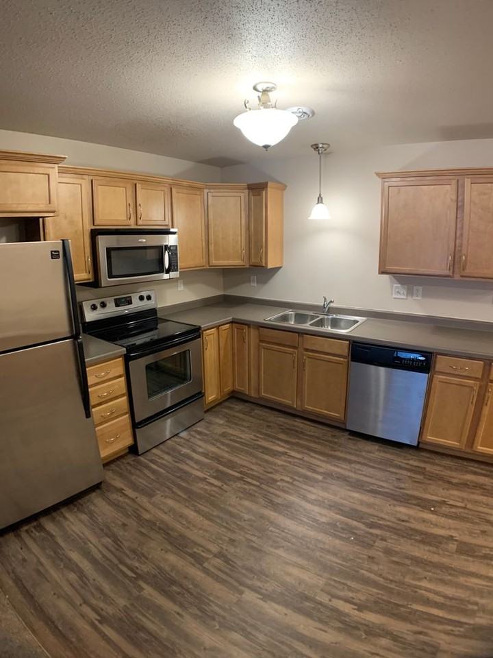 Townhomes - Photo 7 of 16