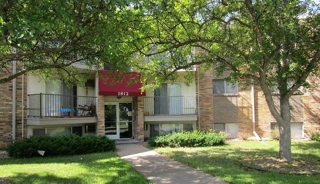 White Bear Manor Apartments - Photo 6 of 19