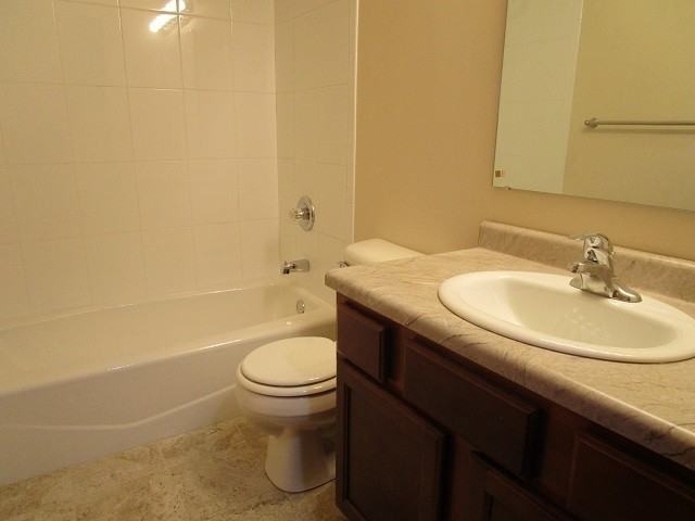 White Bear Manor Apartments - Photo 7 of 19