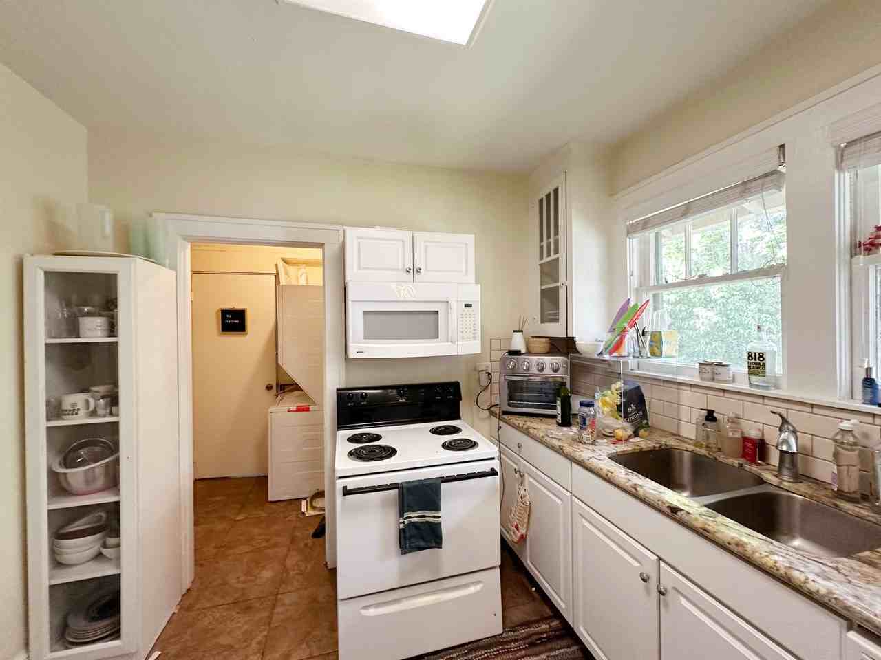 1111 Sw 6th Ave - Photo 6 of 13