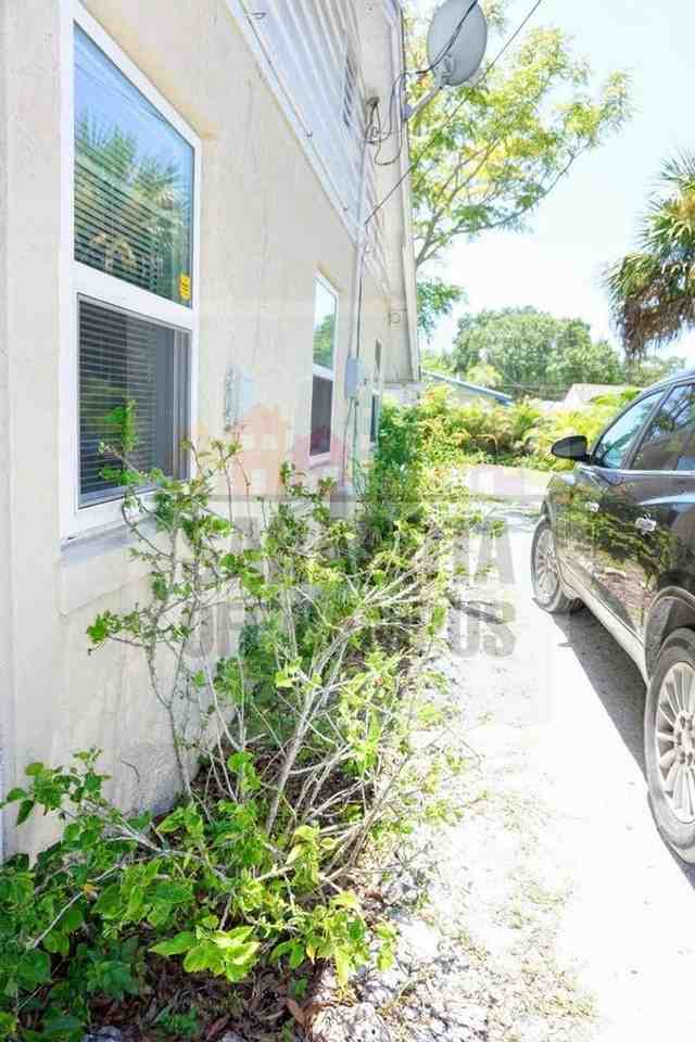 1148 Highland Ave - Photo 2 of 46