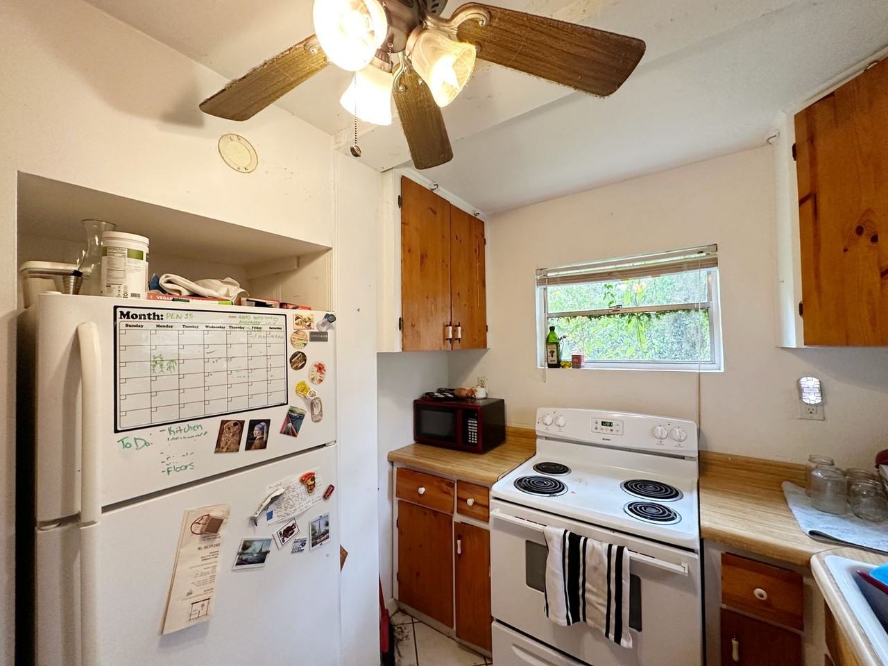 732 Ne 3rd Ave - Photo 5 of 10