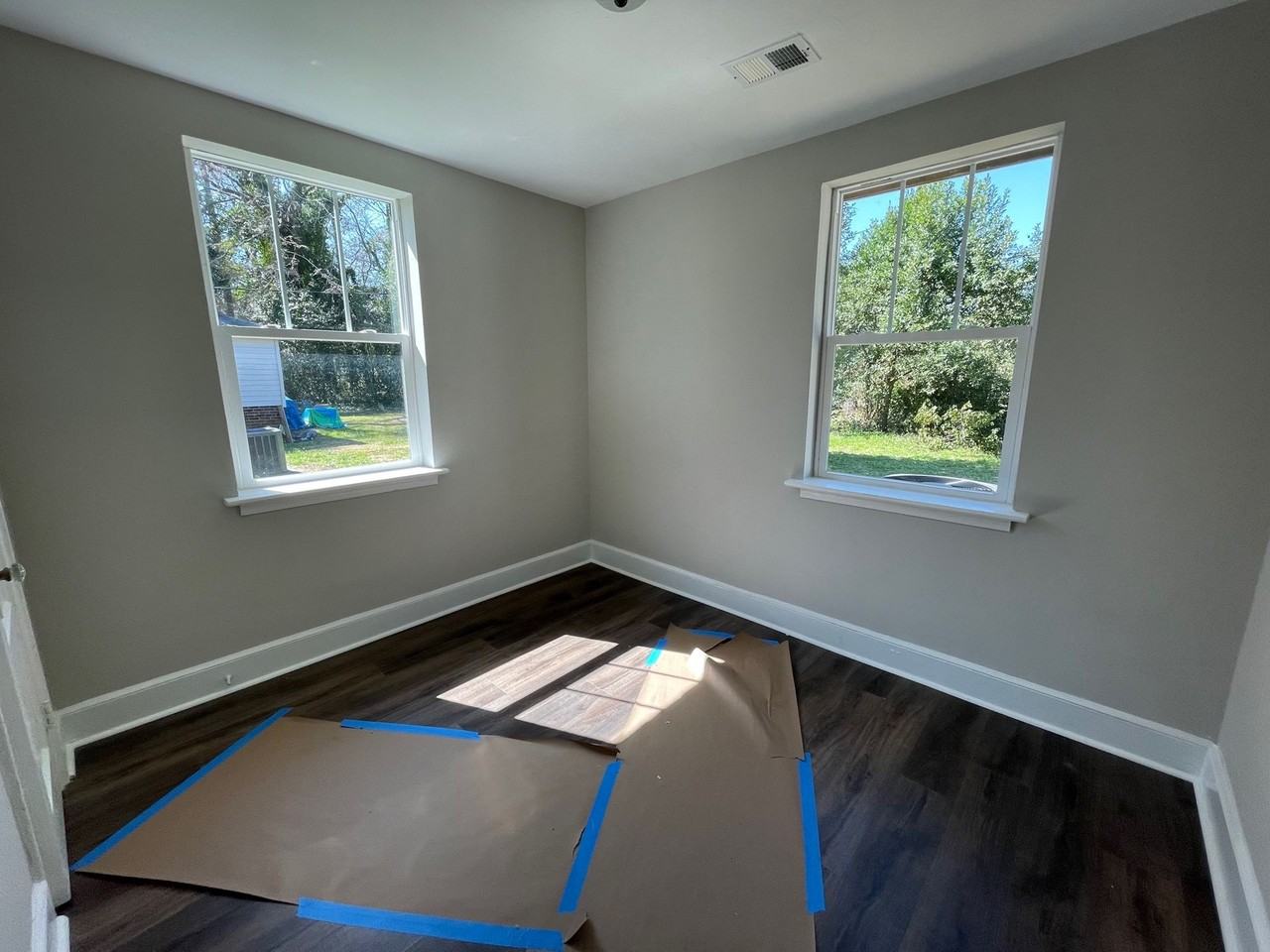 937 Woodlawn Ave - Photo 6 of 18