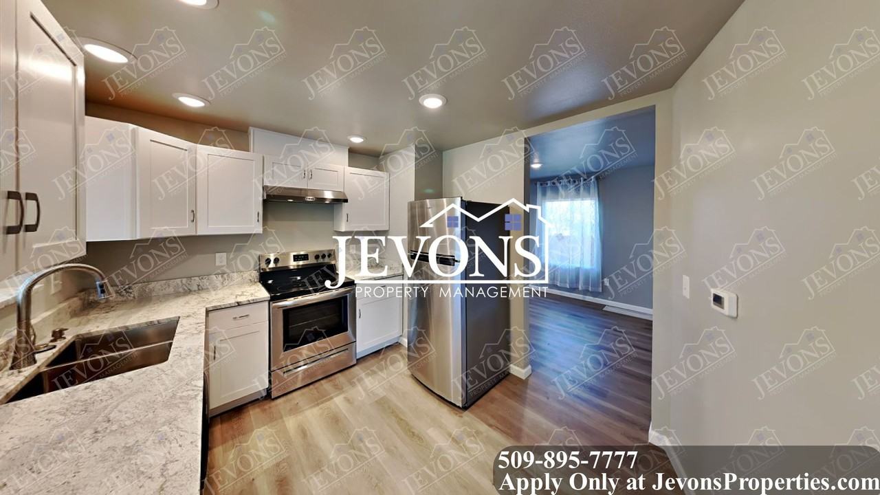 1206 W Nob Hill Blvd - Photo 4 of 37