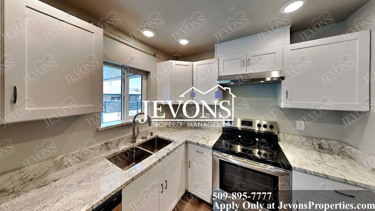 1206 W Nob Hill Blvd - Photo 5 of 37