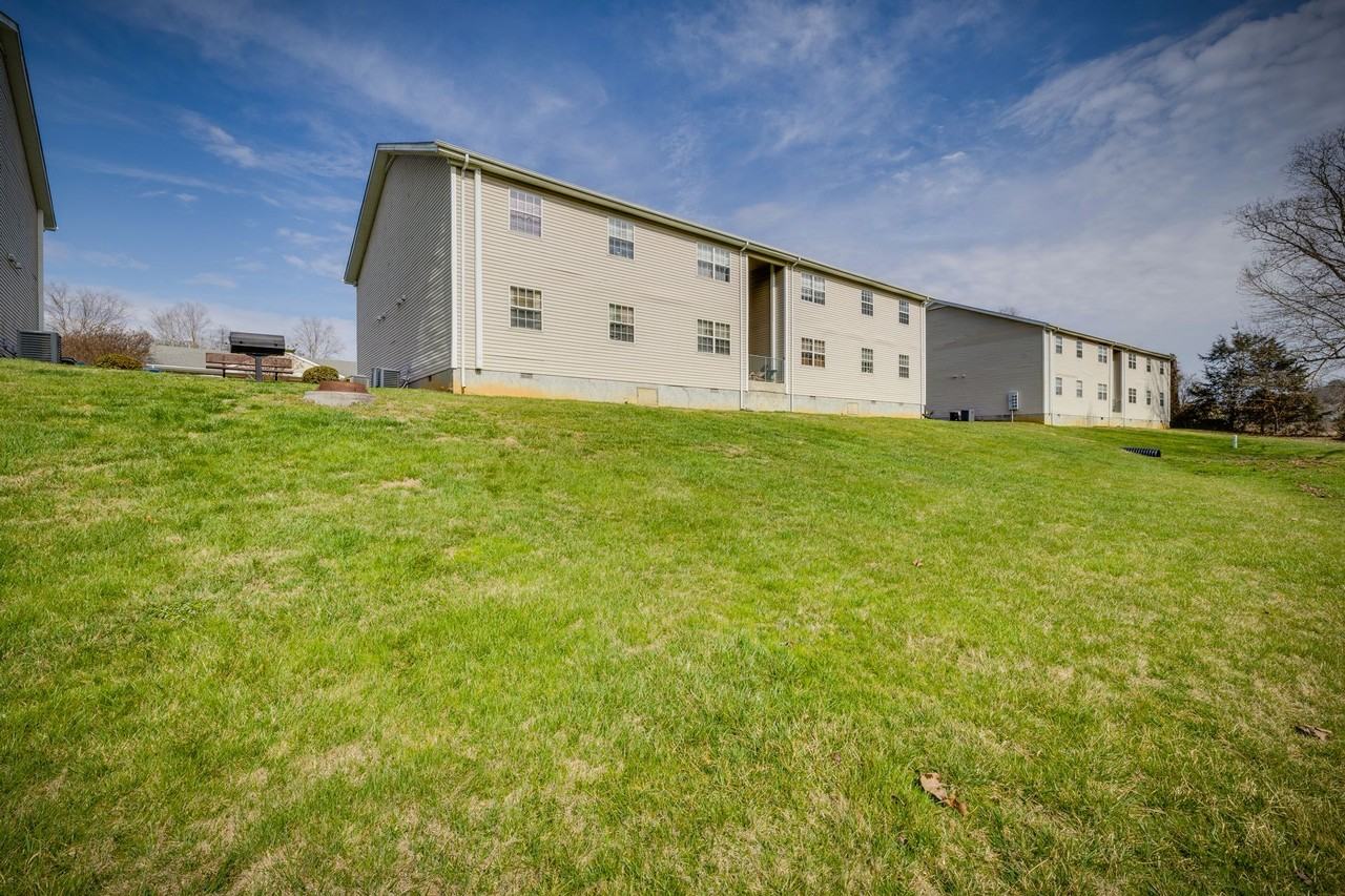 Creekview Luxury Apartments - Photo 3 of 10