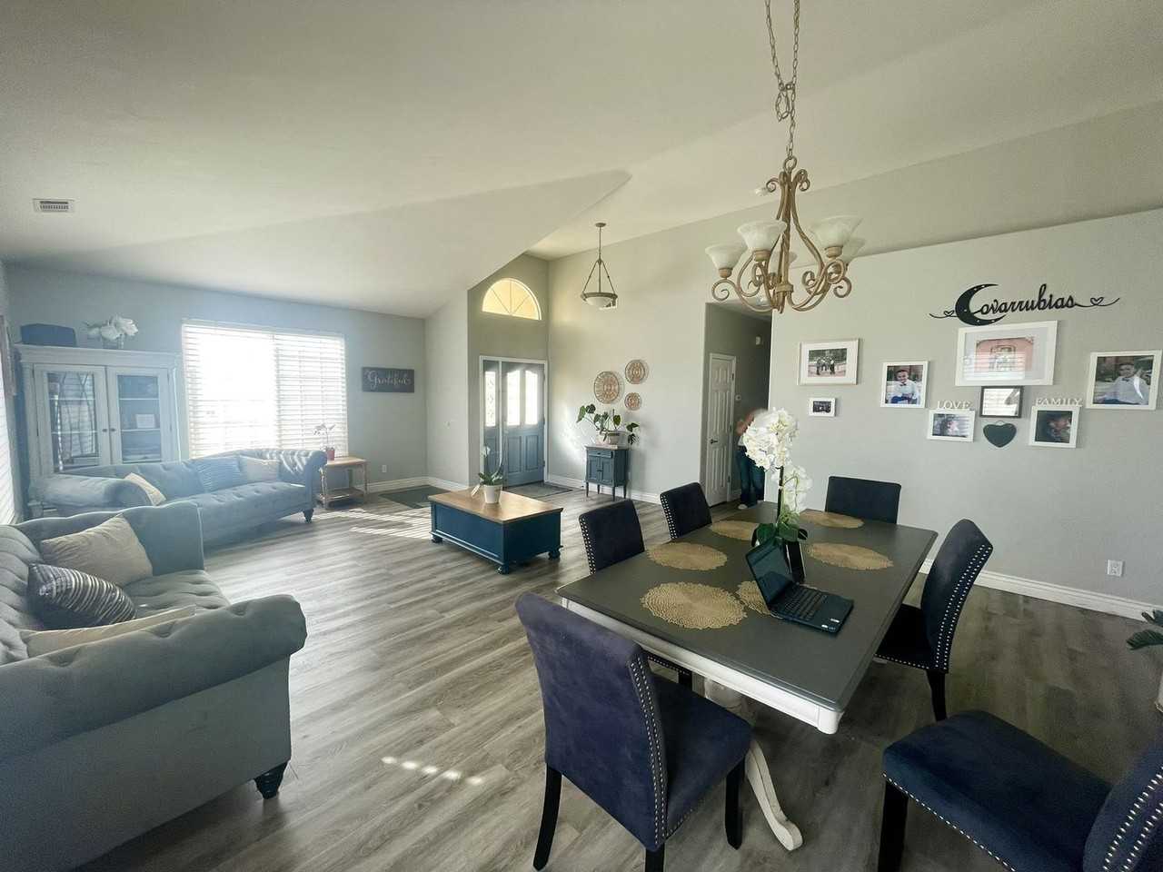 1624 Santillan Ave - Photo 3 of 8