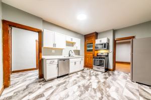 featured image of 2642 Quarry St