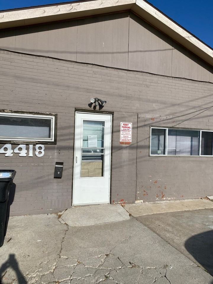 Amazing Four, LLC:[AMAZING4][KT][CAG] 4420 N. 48th Street, Omaha Ne ...