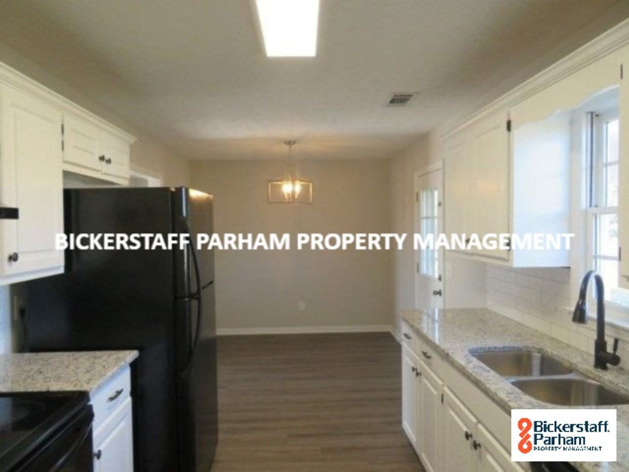 26 Farmbrook Dr - Photo 3 of 17