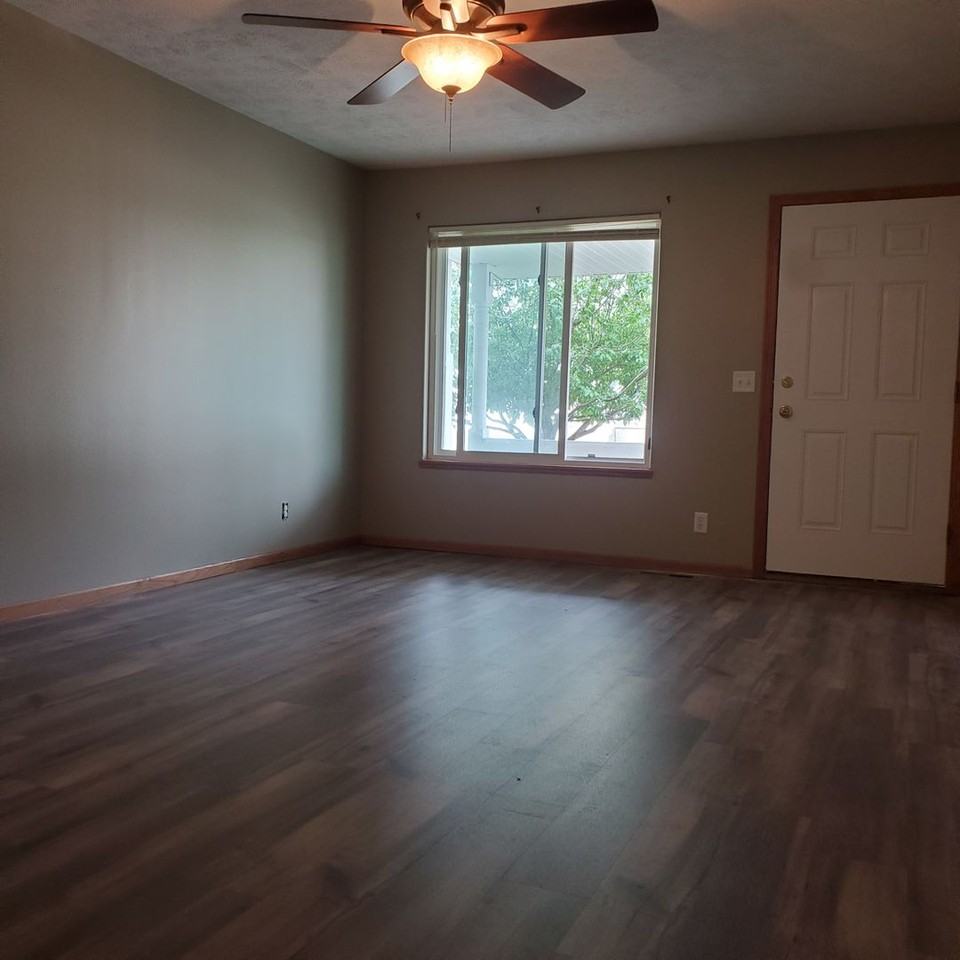 6630 Shadow Pines Pl - Photo 3 of 17