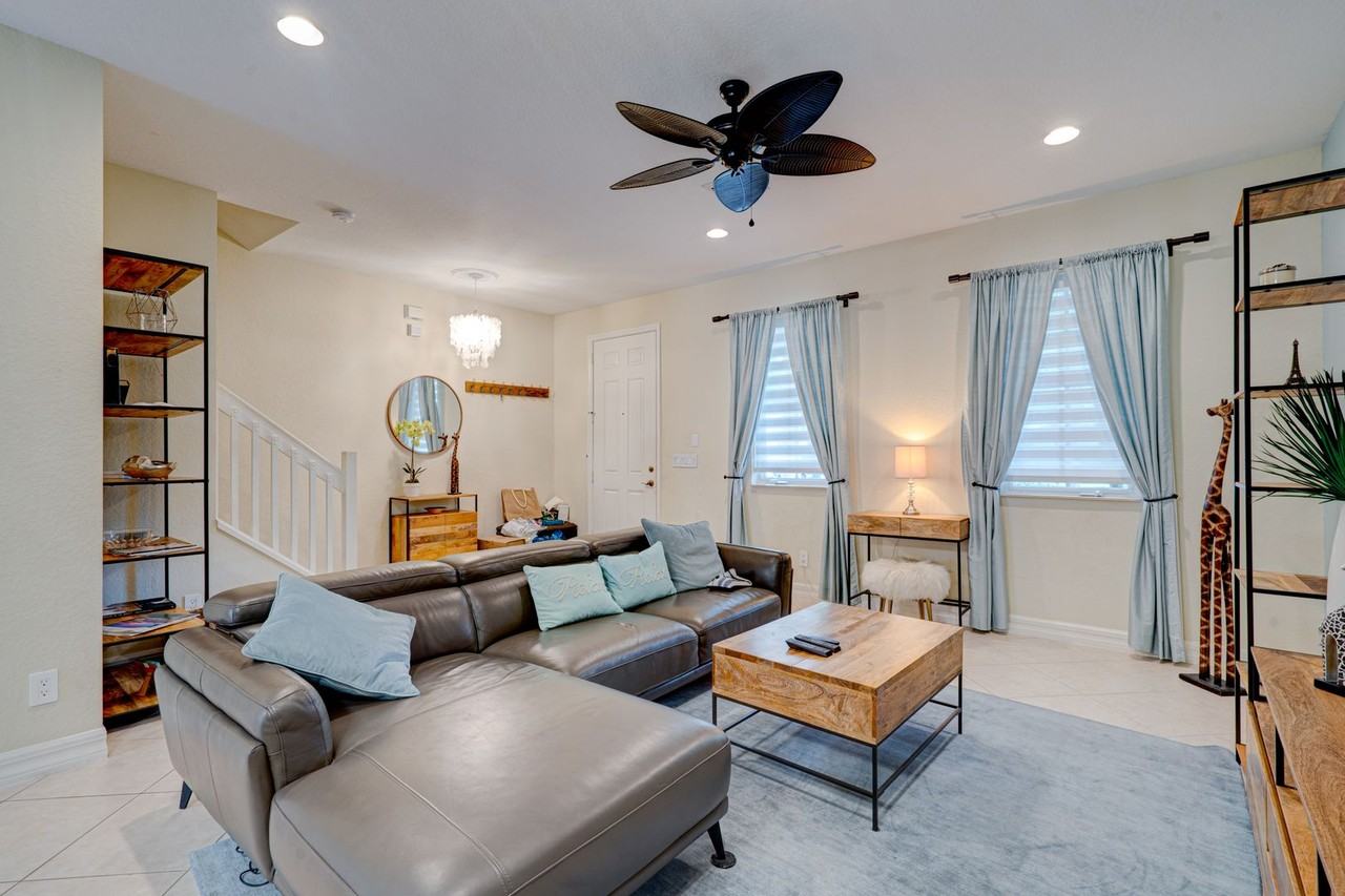 174 Lismore Ln - Photo 2 of 25