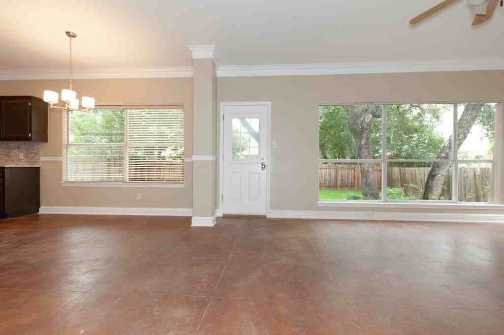 15717 N Delavan Cv - Photo 3 of 15