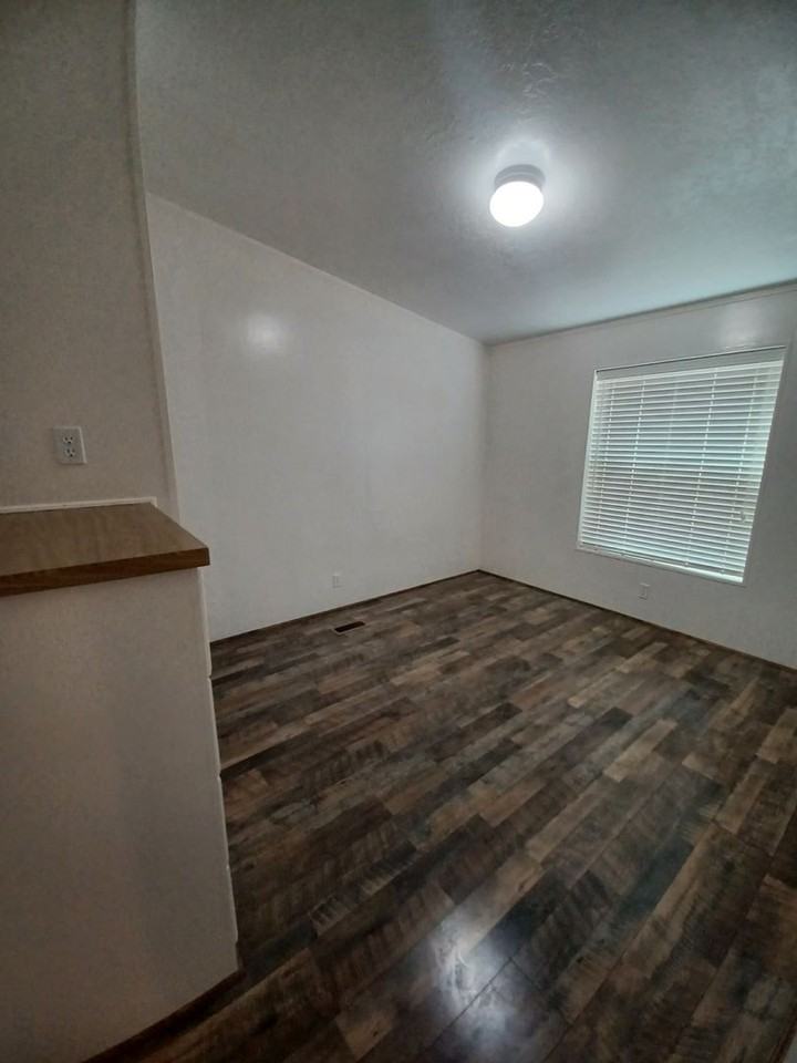 1725 Sargent Ave - Photo 7 of 14