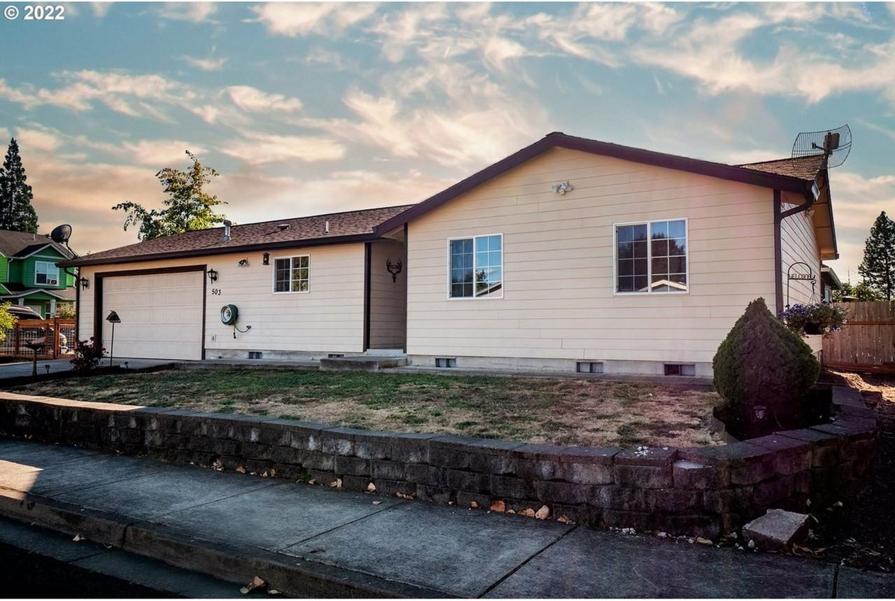 503 S 9th St - Photo 2 of 20