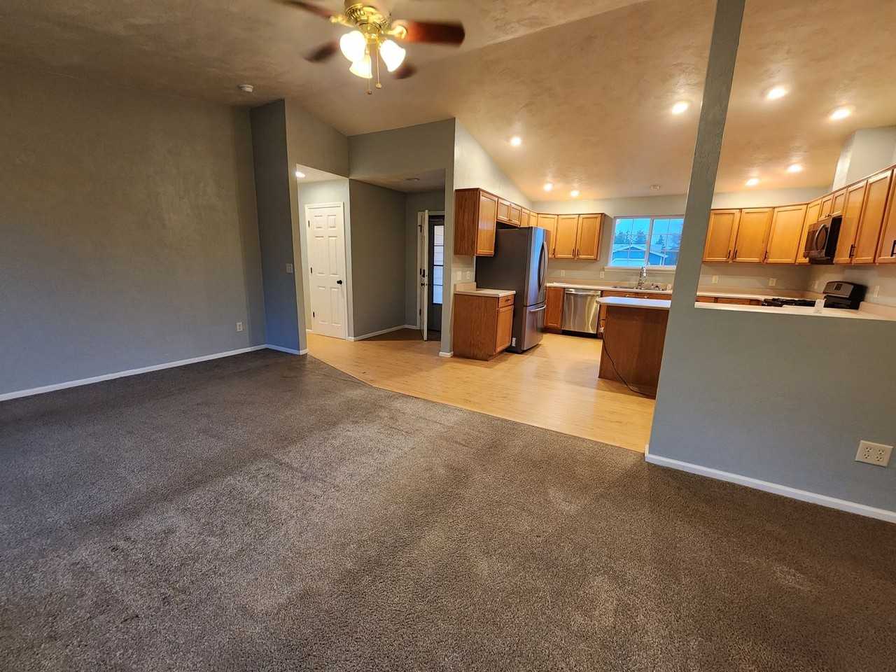 503 S 9th St - Photo 3 of 20