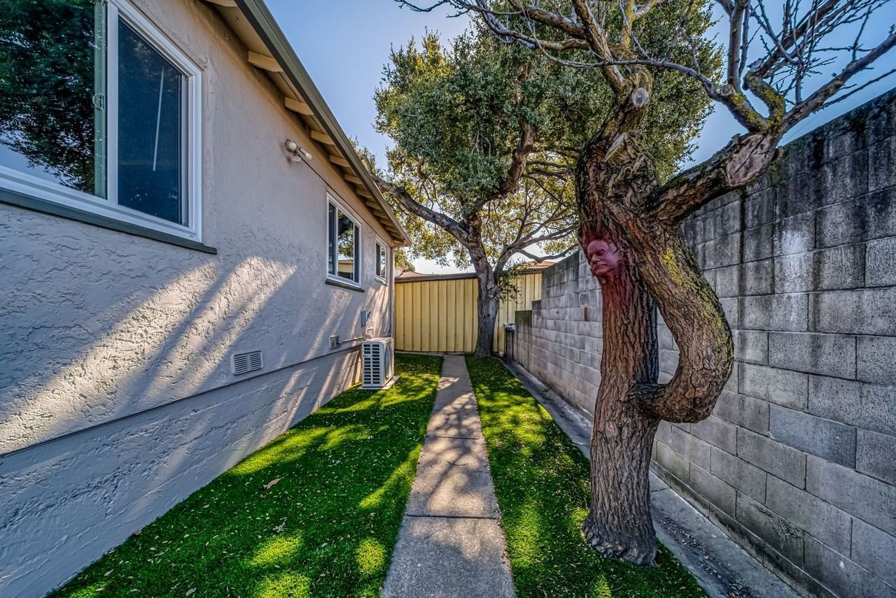 9714 Macarthur Blvd - Photo 3 of 22