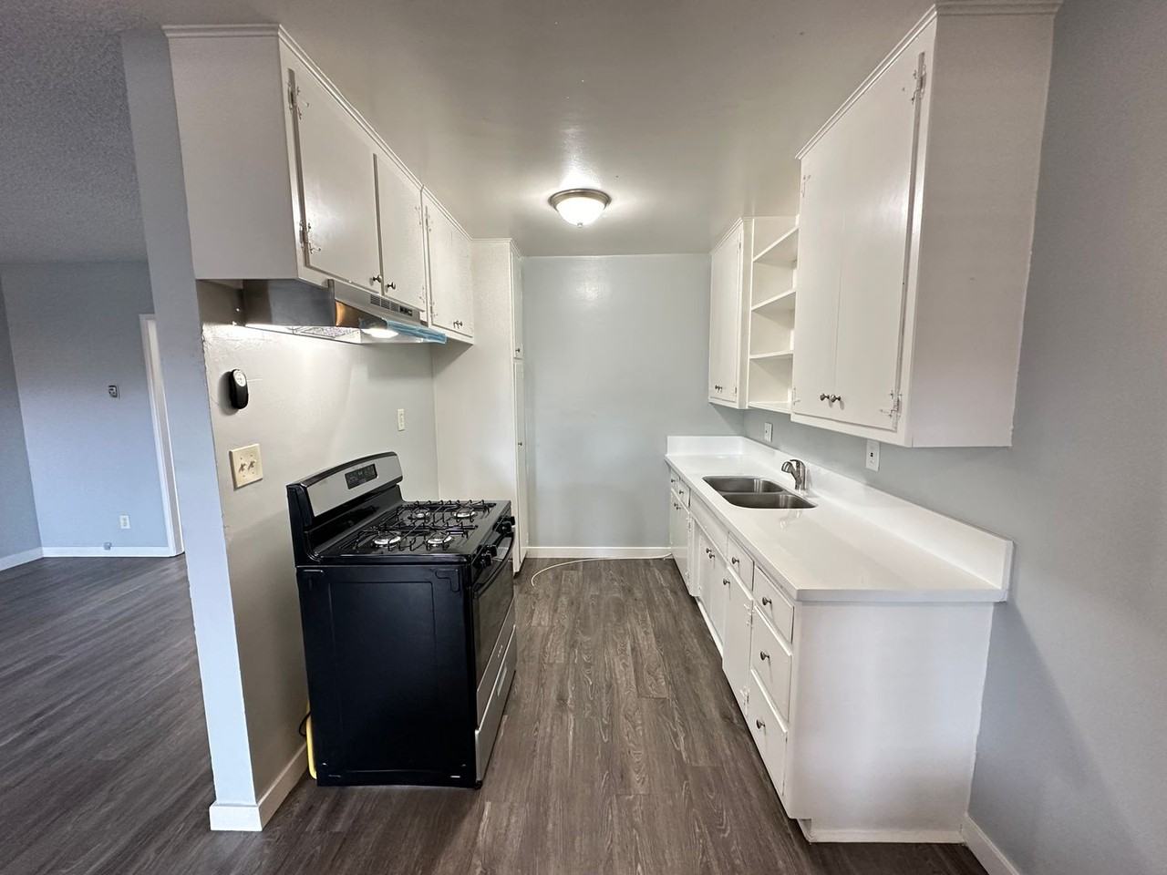 5471 Linden Apts. - Photo 2 of 10