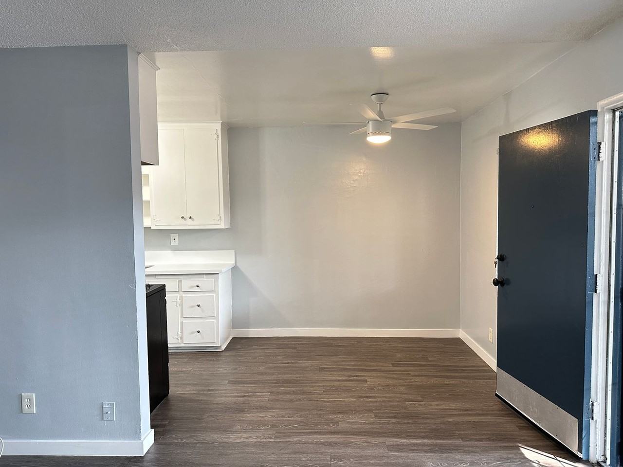 5471 Linden Apts. - Photo 3 of 10