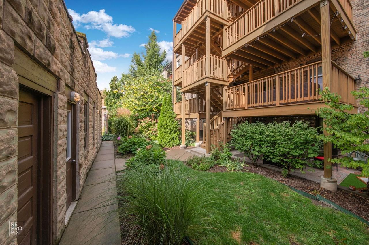 109 Harrison St - Photo 2 of 13