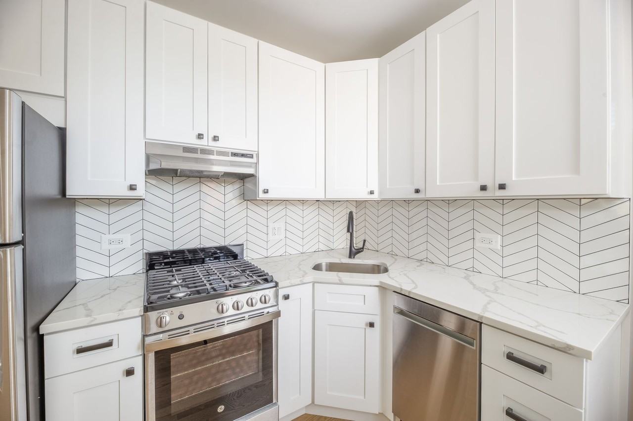 1919-31 W. Winona - Photo 7 of 9