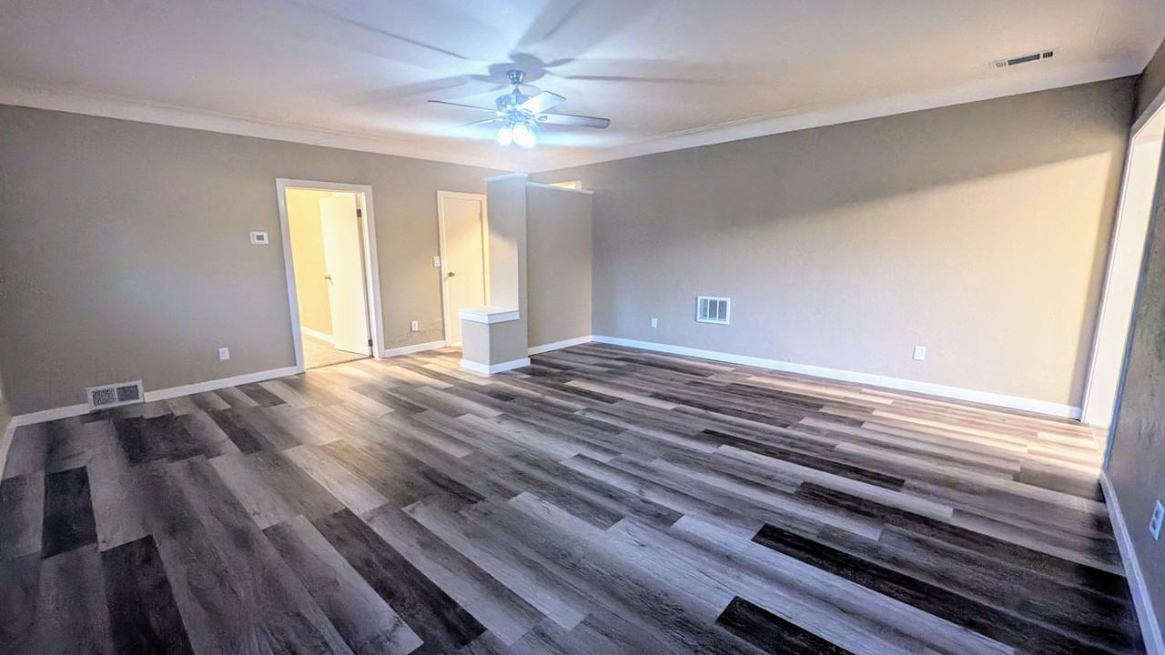 N Riverview Drive 10150 - Photo 2 of 13