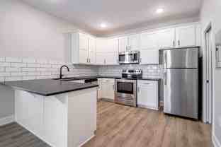 312 Parker St #B - Photo 1 of 1